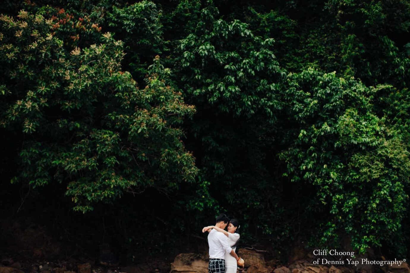 Malaysia Best Prewedding Destination Kota Kinabalu Engagement Photography Cliff Choong wedding photographer nature beach cloud blue sky kiss couple hug veil bridal gown