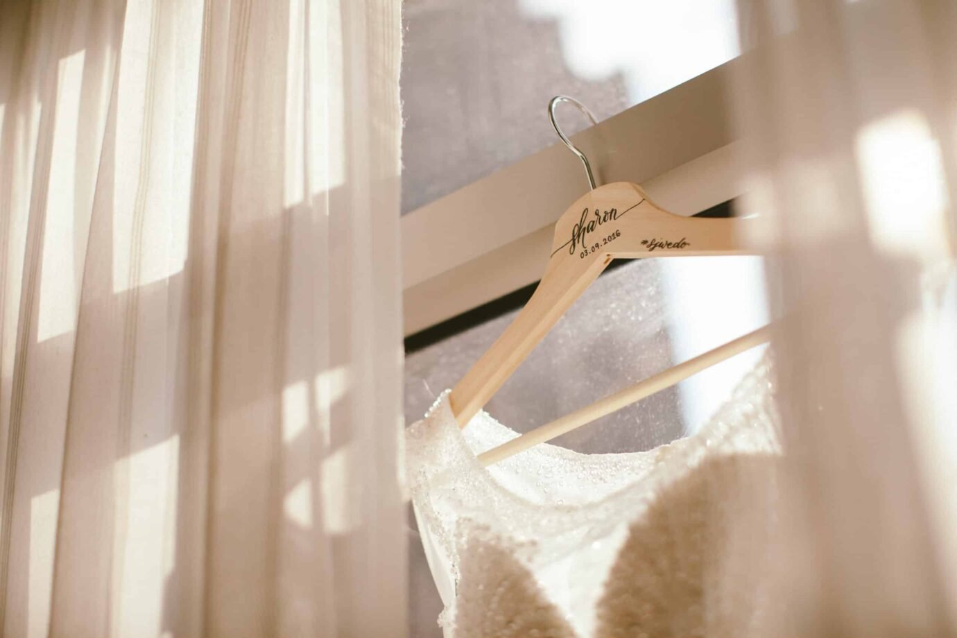 Malaysia Classic Simple elegant Wedding Mandarin Oriental Kuala Lumpur calligraphy Cliff Choong Photography Jon Sharon golden sunrise Bride Gown 