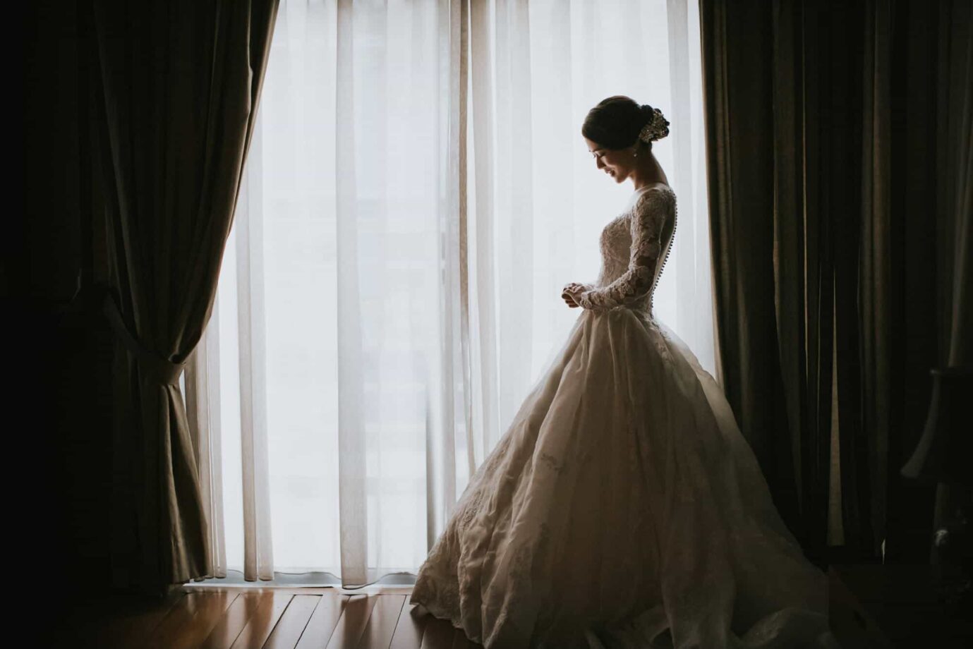 Bridal Photo Wedding St. Andrew Church Kuala Lumpur Cliff Choong Photography bride bridesmaids groom getting ready white fairy tail beautiful wedding gown dress 