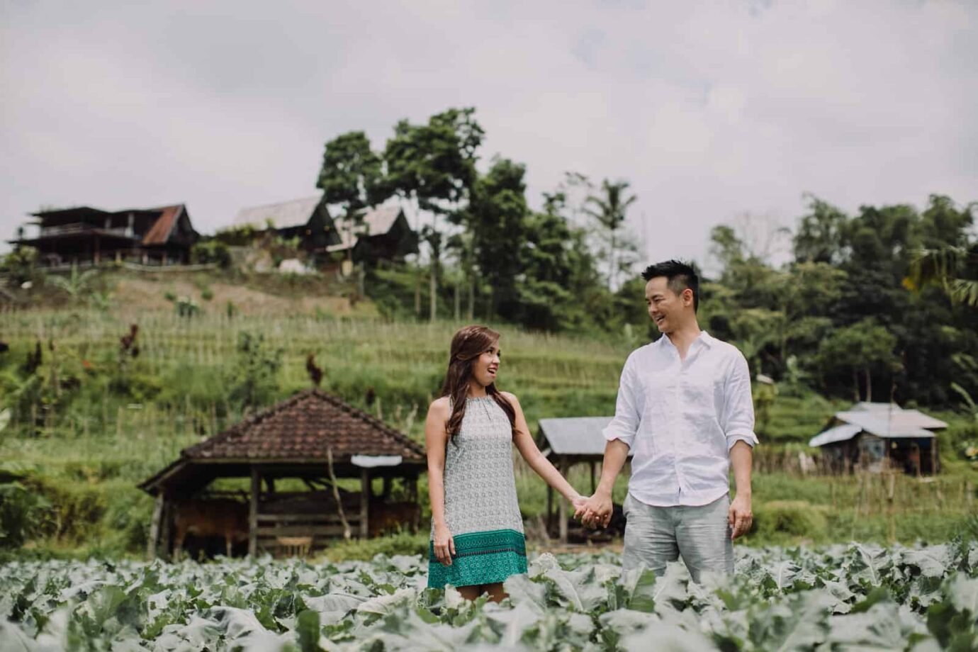 ULUN DANU BERATAN TEMPLE AND LAKE BERATAN cliff choong destination portrait and wedding photographer malaysia kuala lumpur bali adventure sea waterfall prewedding shots bride and groom boat on the water