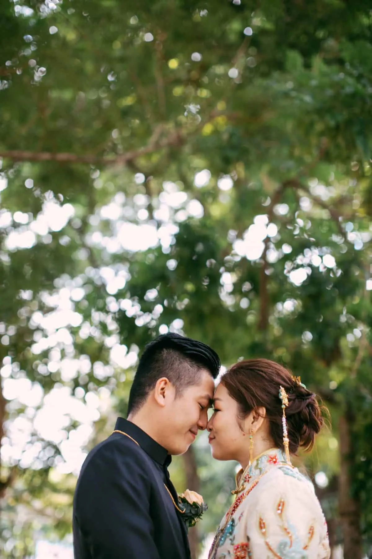 cliff choong destination portrait and wedding photographer malaysia kuala lumpur prewedding sunset golden sunrise shots bride and groom HOLDING HANDS rotterdam netherlands wedding Chinese Traditional Actual Day