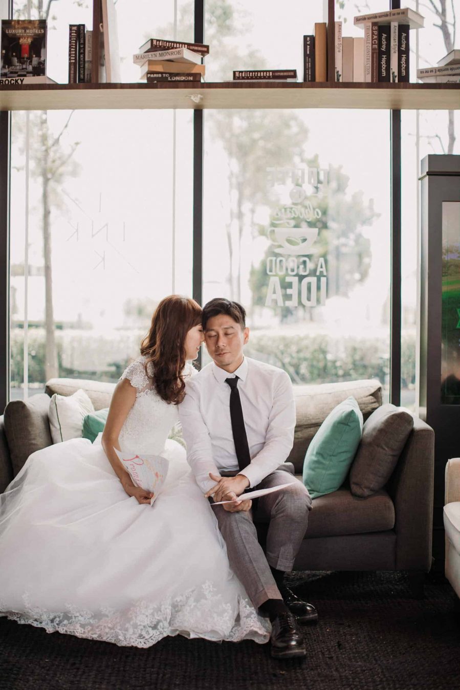 cliff choong destination portrait and wedding photographer malaysia kuala lumpur prewedding sunset golden sunrise shots bride and groom mountain in the city couple kiss romantic intimate moment scene couple woods casual couple portrait cafe indoor shots