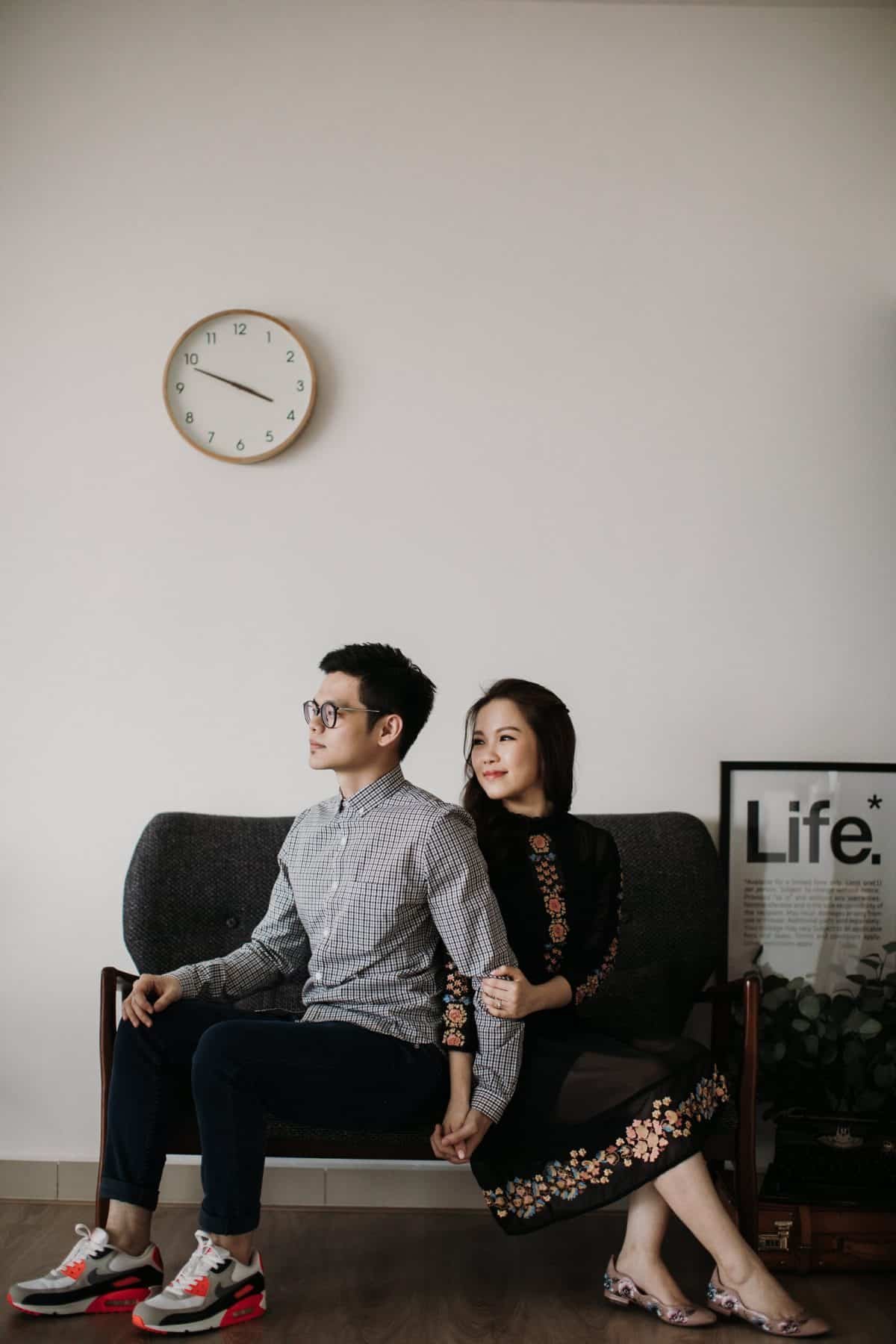 cliff choong destination portrait and wedding photographer malaysia kuala lumpur prewedding sunset golden sunrise shots bride and groom melaka desert couple kiss romantic intimate moment scene putrajaya arab couple woods casual couple portrait indoor shots