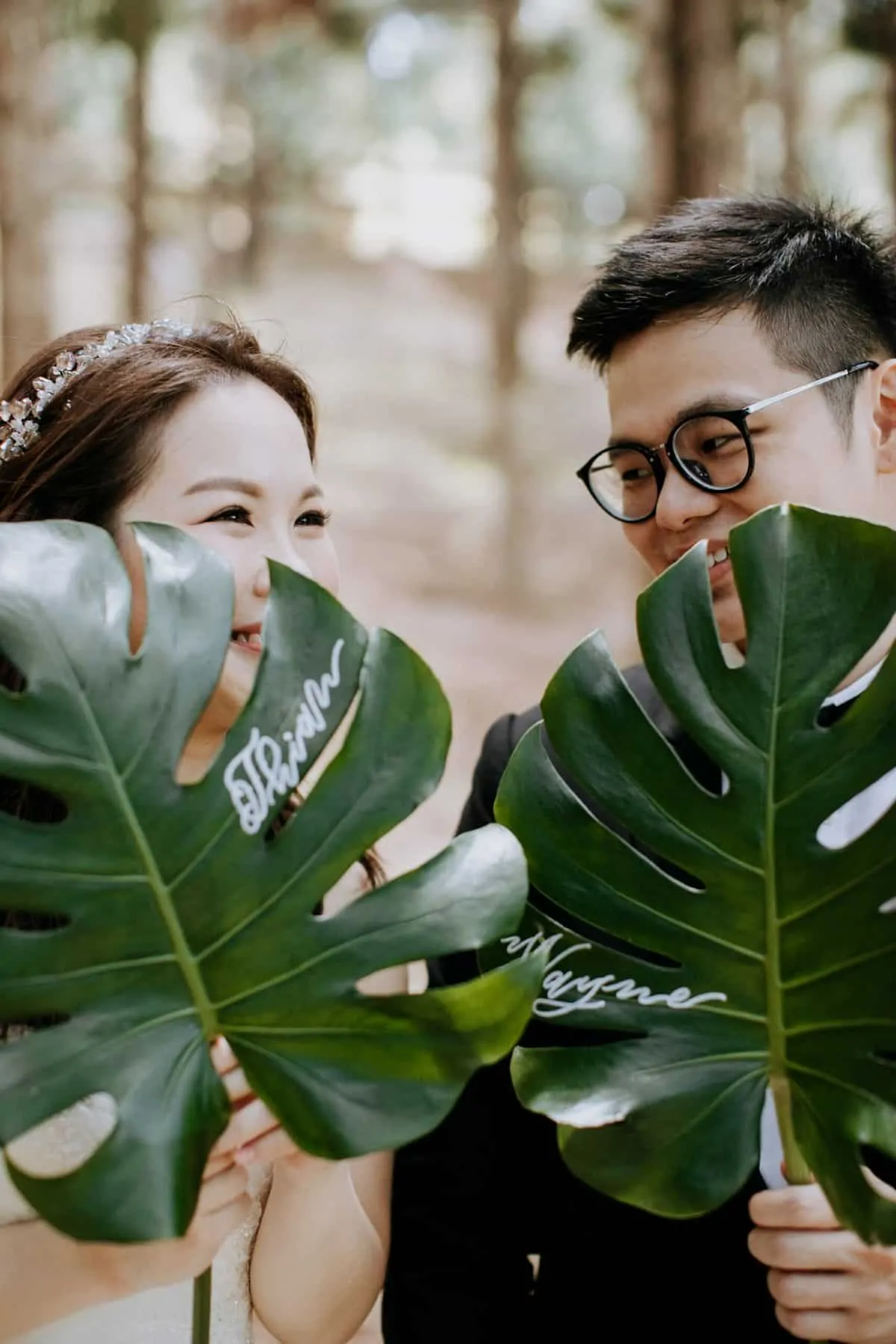 cliff choong destination portrait and wedding photographer malaysia kuala lumpur prewedding sunset golden sunrise shots bride and groom melaka desert couple kiss romantic intimate moment scene putrajaya arab couple woods casual couple portrait indoor shots