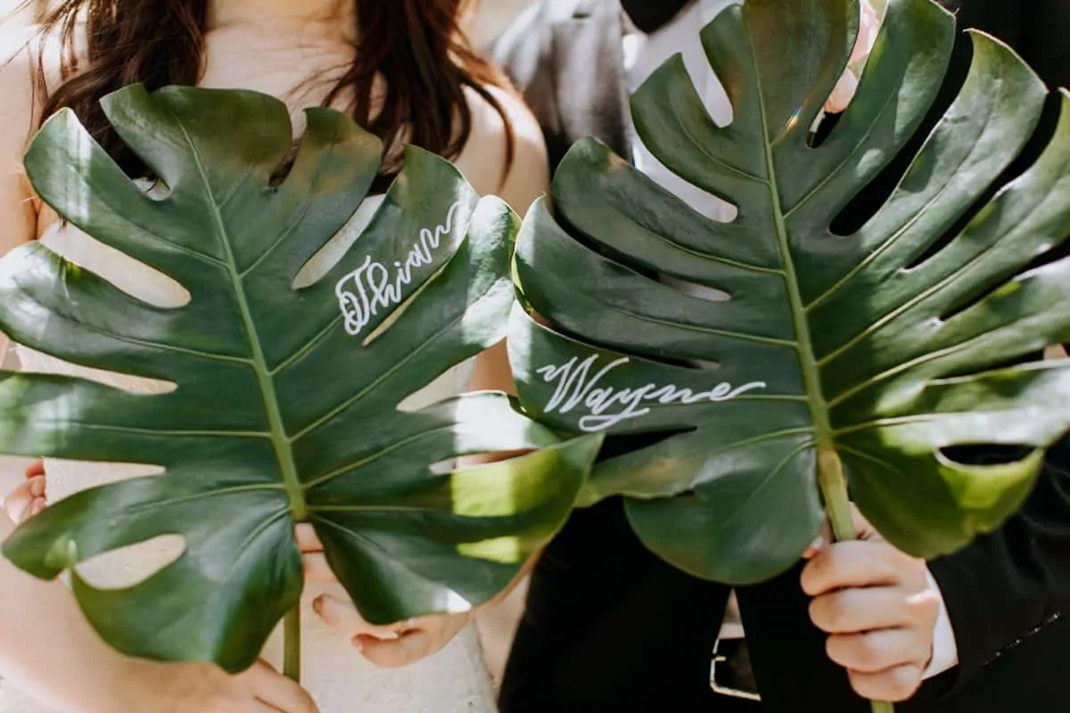 cliff choong destination portrait and wedding photographer malaysia kuala lumpur prewedding sunset golden sunrise shots bride and groom melaka desert couple kiss romantic intimate moment scene putrajaya arab couple woods casual couple portrait indoor shots