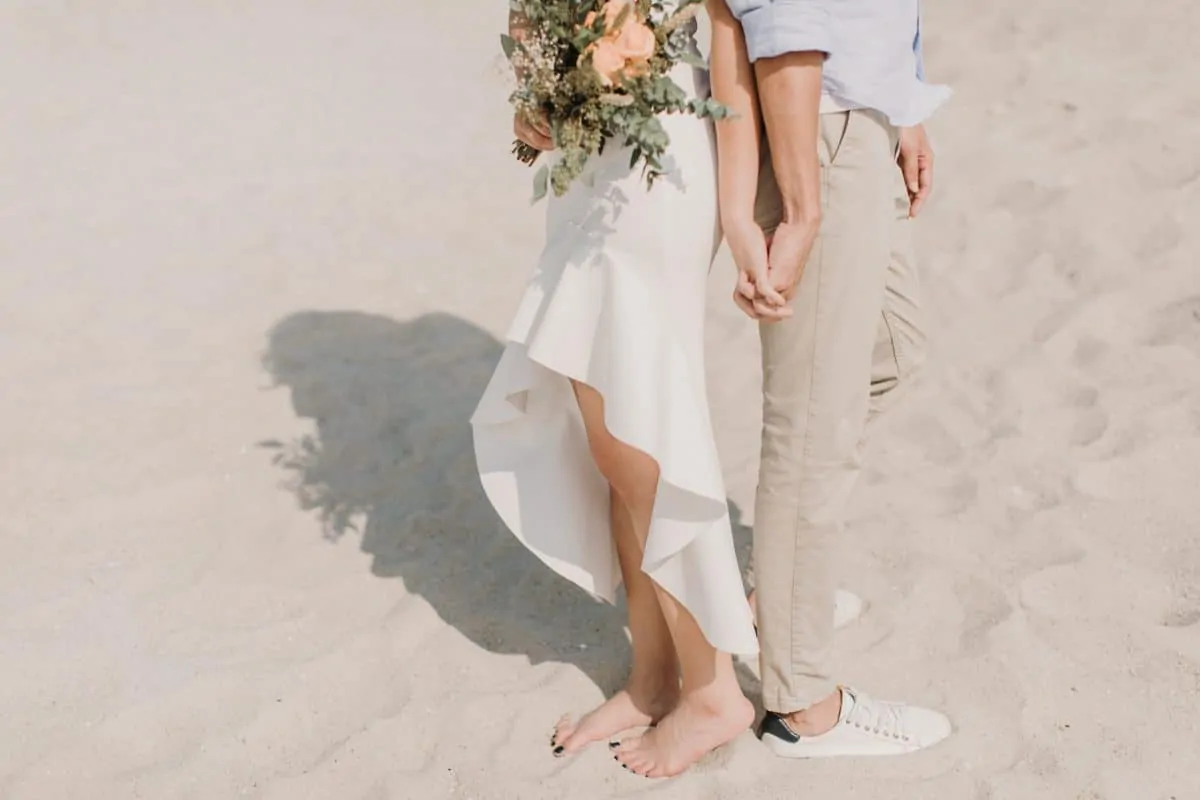 cliff choong destination portrait and wedding photographer malaysia kuala lumpur prewedding sunset golden sunrise shots bride and groom melaka desert couple kiss romantic intimate moment scene white sands