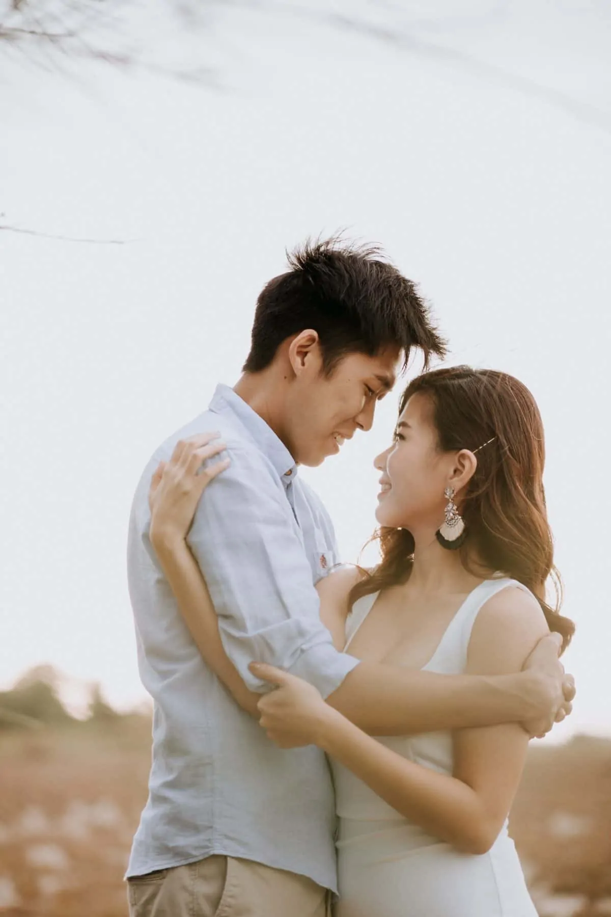cliff choong destination portrait and wedding photographer malaysia kuala lumpur prewedding sunset golden sunrise shots bride and groom melaka desert couple kiss romantic intimate moment scene white sands