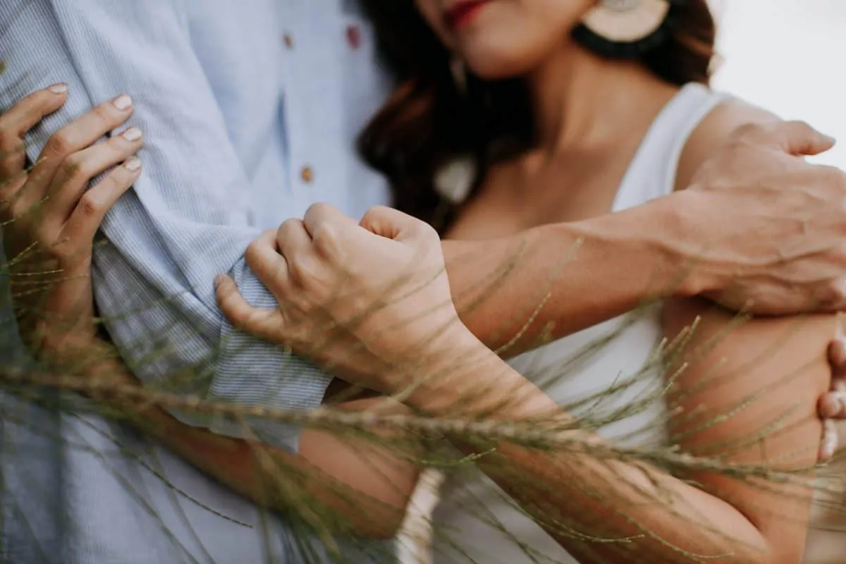 cliff choong destination portrait and wedding photographer malaysia kuala lumpur prewedding sunset golden sunrise shots bride and groom melaka desert couple kiss romantic intimate moment scene white sands