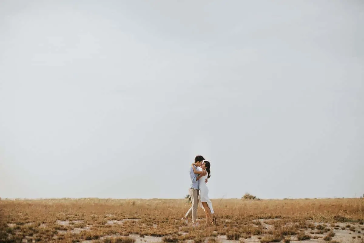 cliff choong destination portrait and wedding photographer malaysia kuala lumpur prewedding sunset golden sunrise shots bride and groom melaka desert couple kiss romantic intimate moment scene white sands