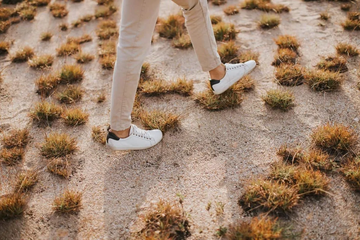 cliff choong destination portrait and wedding photographer malaysia kuala lumpur prewedding sunset golden sunrise shots bride and groom melaka desert couple kiss romantic intimate moment scene white sands