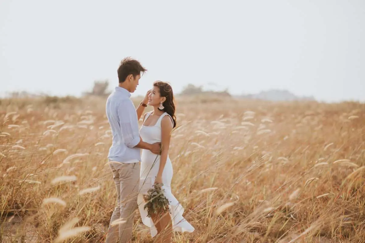 cliff choong destination portrait and wedding photographer malaysia kuala lumpur prewedding sunset golden sunrise shots bride and groom melaka desert couple kiss romantic intimate moment scene white sands