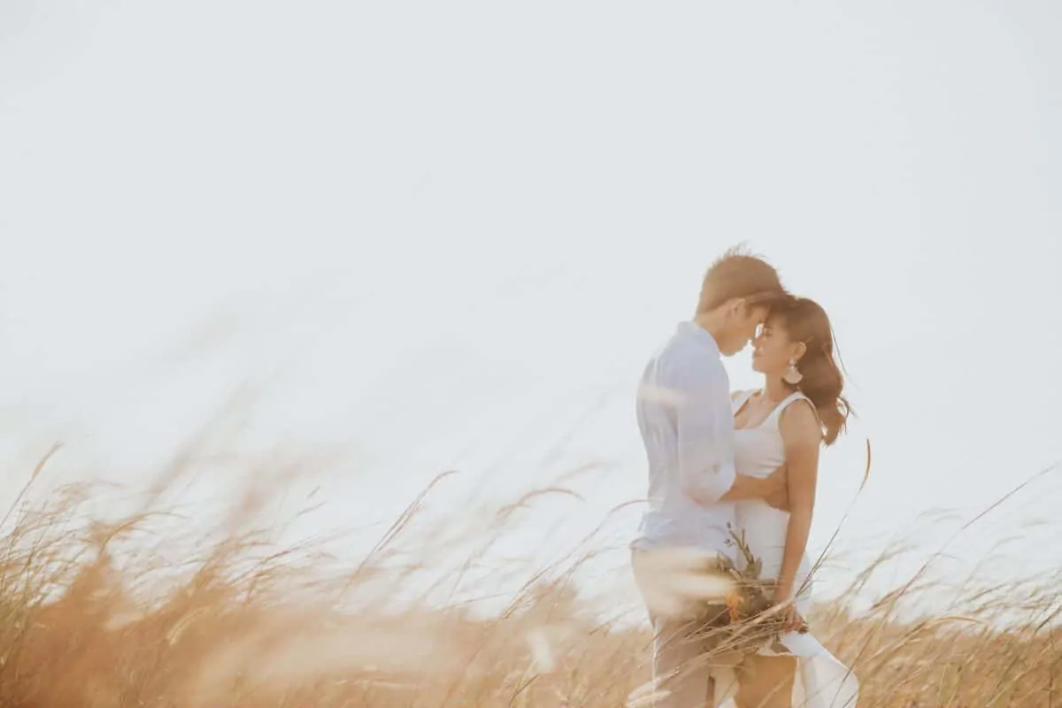 cliff choong destination portrait and wedding photographer malaysia kuala lumpur prewedding sunset golden sunrise shots bride and groom melaka desert couple kiss romantic intimate moment scene white sands