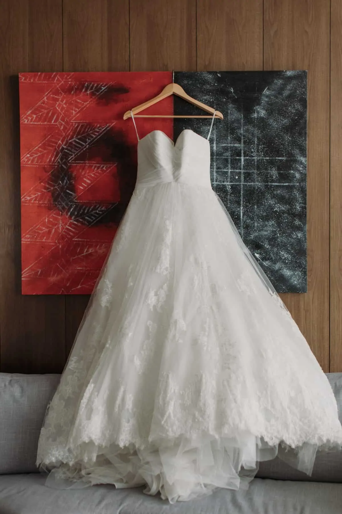 white Chrismas Color Wedding New World Petaling Jaya Hotel cliff choong destination portrait and wedding photographer malaysia kuala lumpur bride and groom romantic intimate moment scene bridesmaids beautiful emotional moments wedding details bridal dress suit getting ready shot