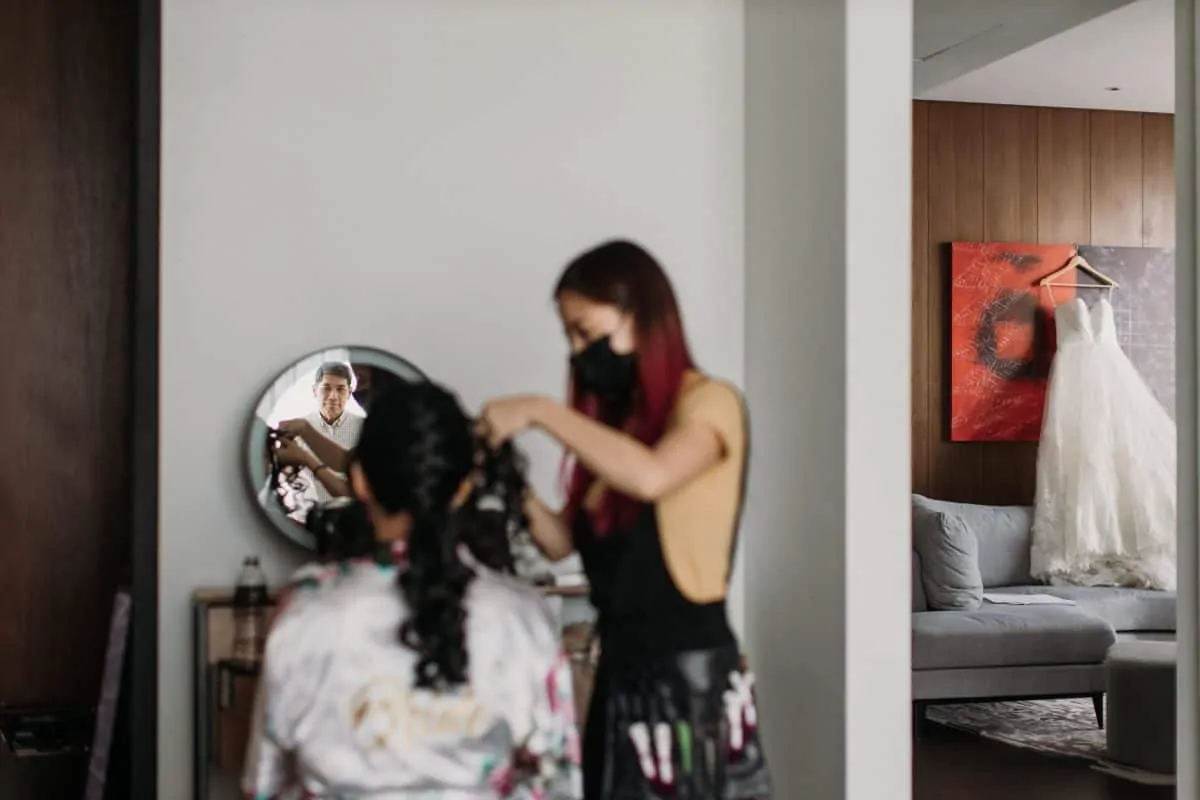 white Chrismas Color Wedding New World Petaling Jaya Hotel cliff choong destination portrait and wedding photographer malaysia kuala lumpur bride and groom romantic intimate moment scene bridesmaids beautiful emotional moments wedding details bridal dress suit getting ready shot