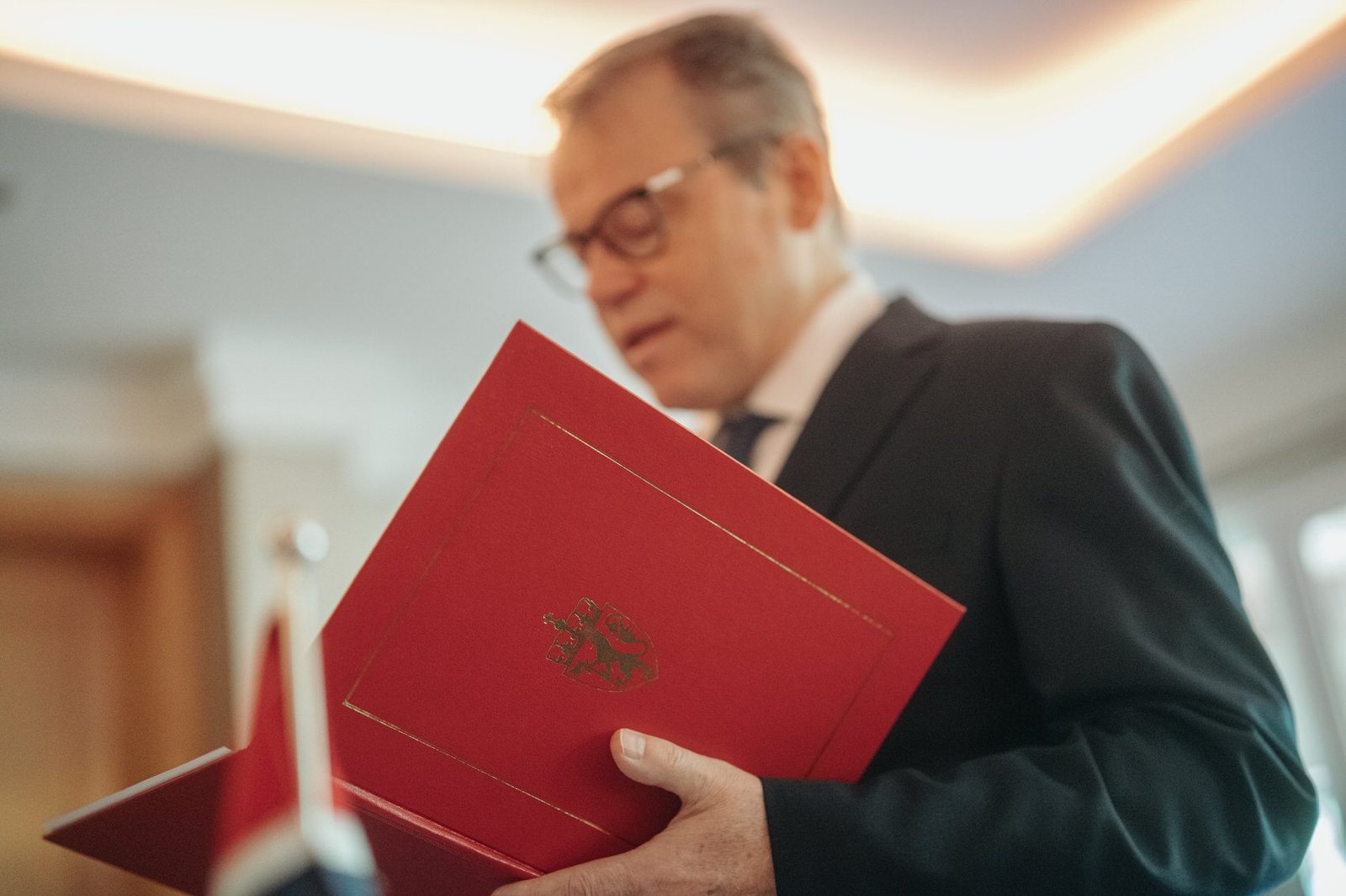 H.E. Morten Paulsen officiates the signing ceremony at the Royal Norwegian Embassy in Kuala Lumpur during the ROM in Kuala Lumpur.