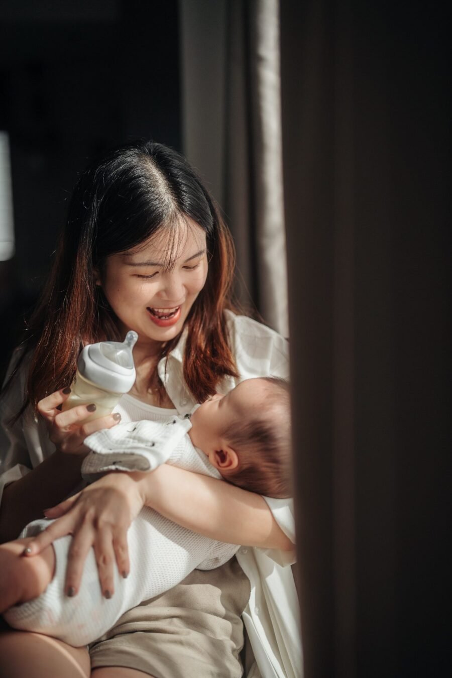 Family portrait celebrating baby’s 100 days – Cliff Choong Photography