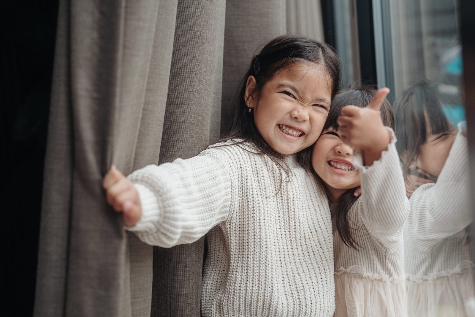 Heartwarming family photography in Rotterdam by Cliff Choong Photography.