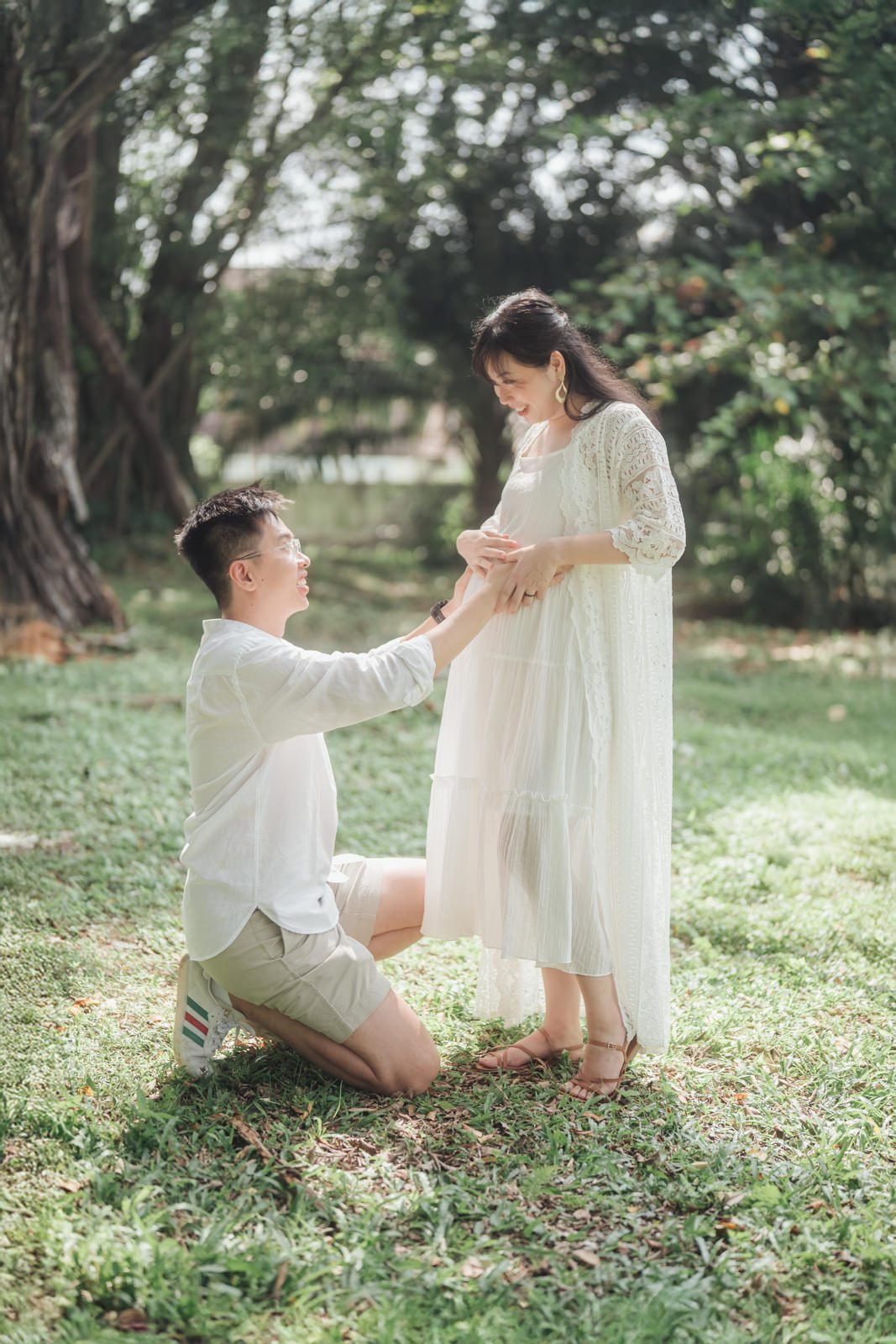Outdoor maternity shoot at Subang Ria Lake Park Malaysia