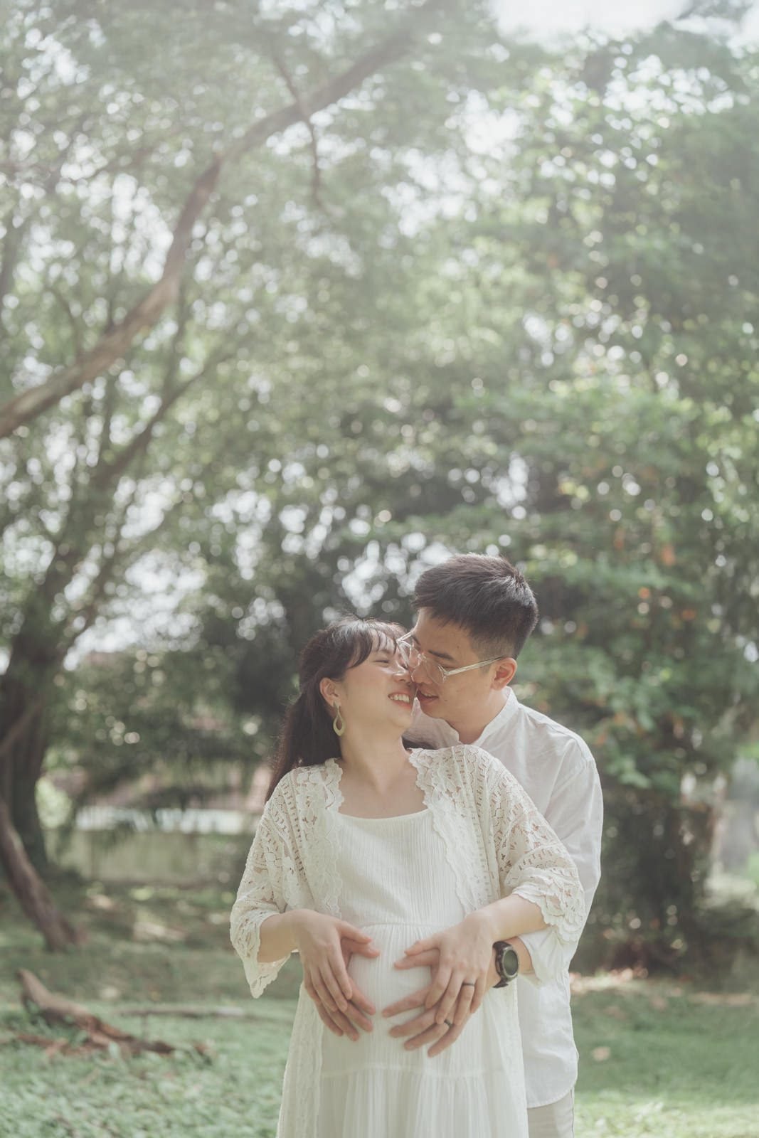 Outdoor maternity shoot at Subang Ria Lake Park Malaysia