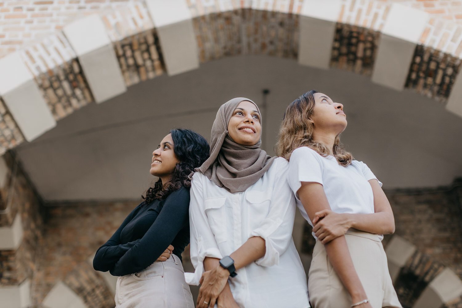 Mini family portrait session Kuala Lumpur — Raidah, her mum and sister laughing