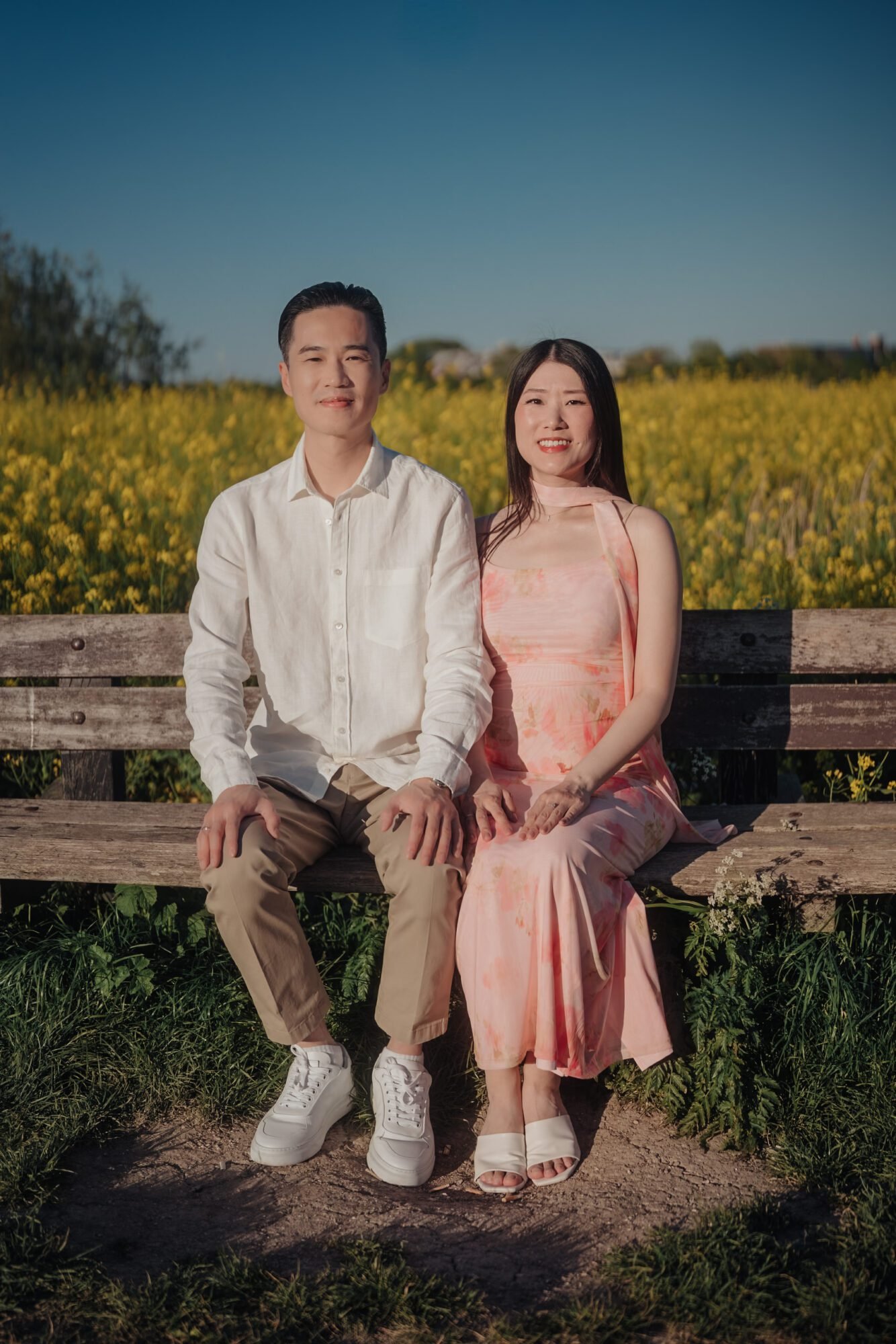 Outdoor pregnancy photography in Barendrecht scenery