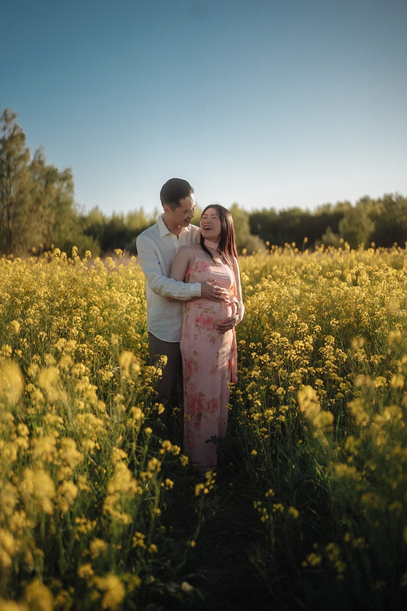 Relaxed outdoor maternity photoshoot in Barendrecht