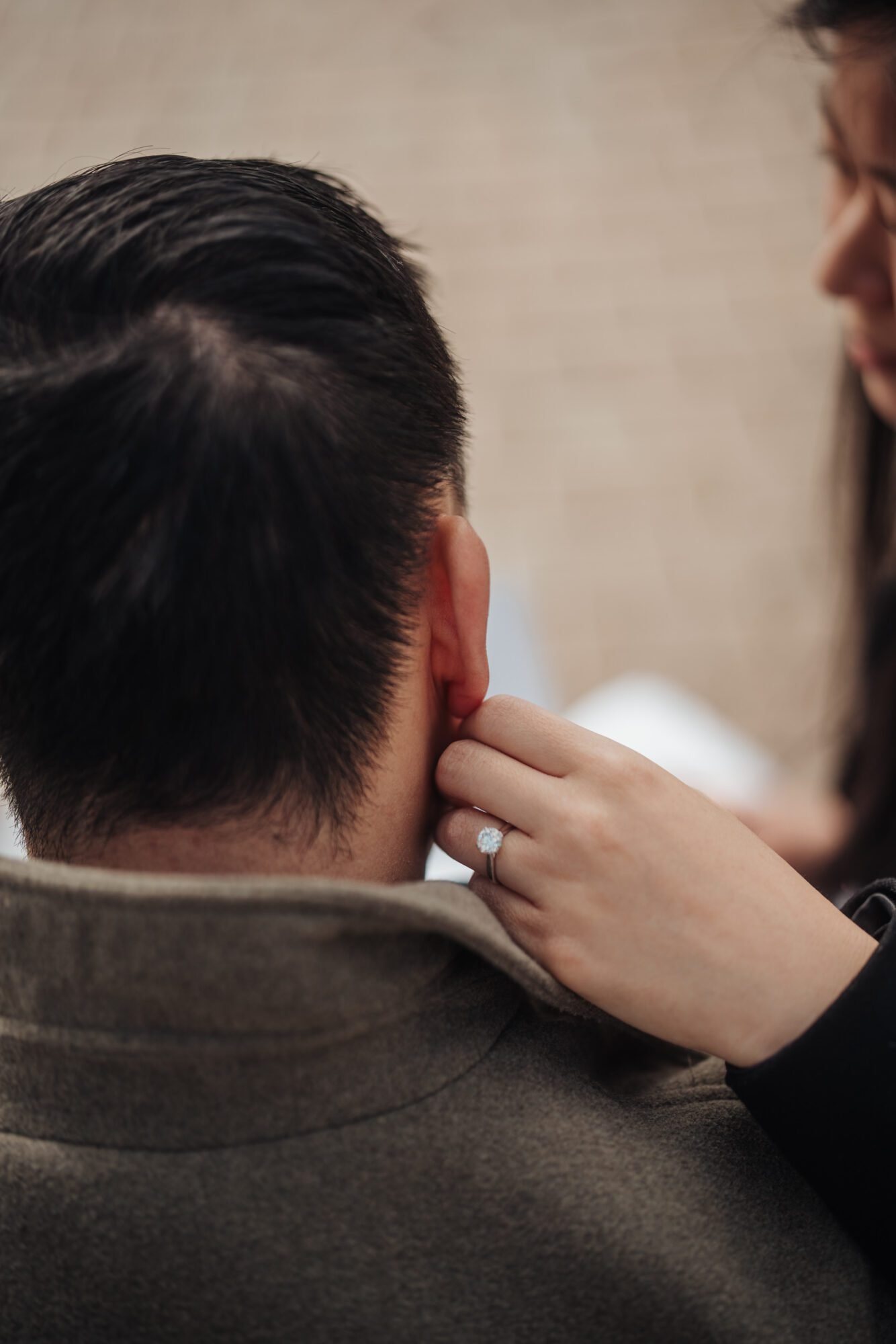 Engagement ring detail during a Rotterdam couple photoshoot