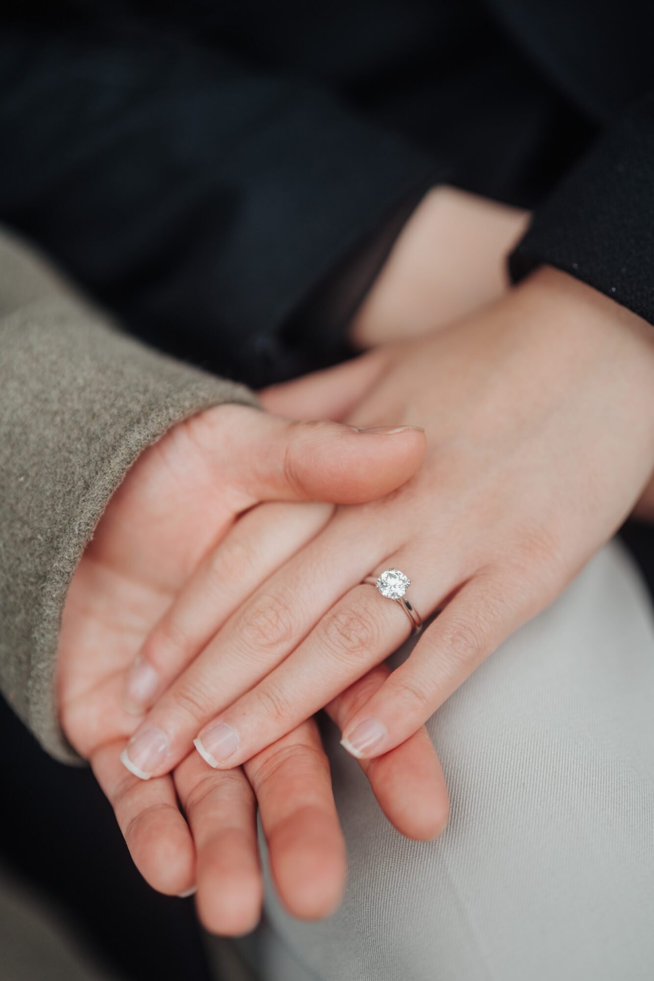 Engagement ring detail during a Rotterdam couple photoshoot