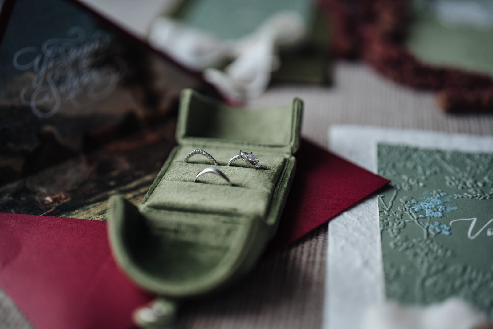 Silver and Yi Shien’s wedding rings photographed by Cliff Choong Photography